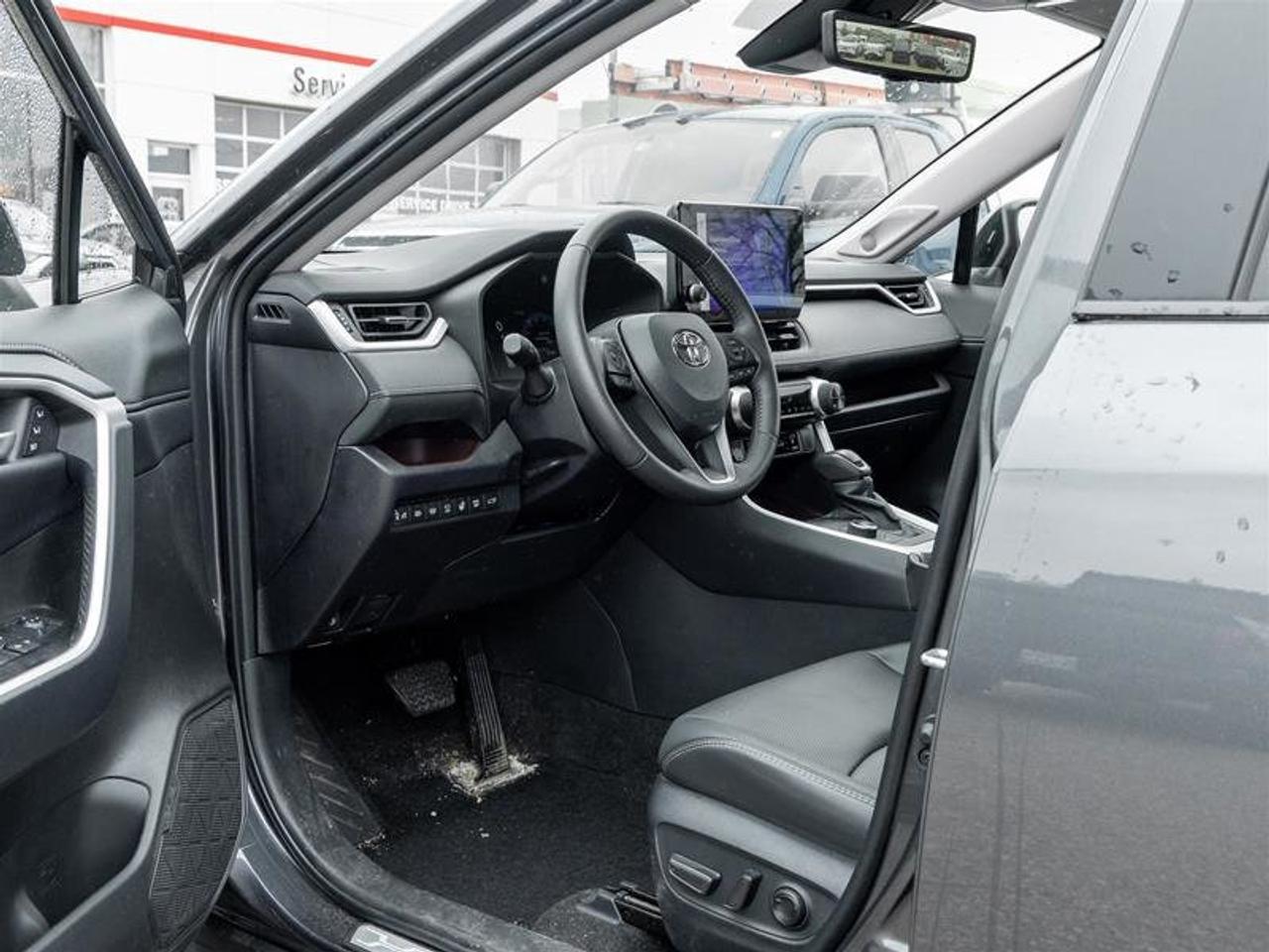 2025 Toyota RAV4 Hybrid Limited AWD Sunroof | Backup Cam | Navi | Heated Seats | Wireless Charging | JBL Audio | Limited Photo