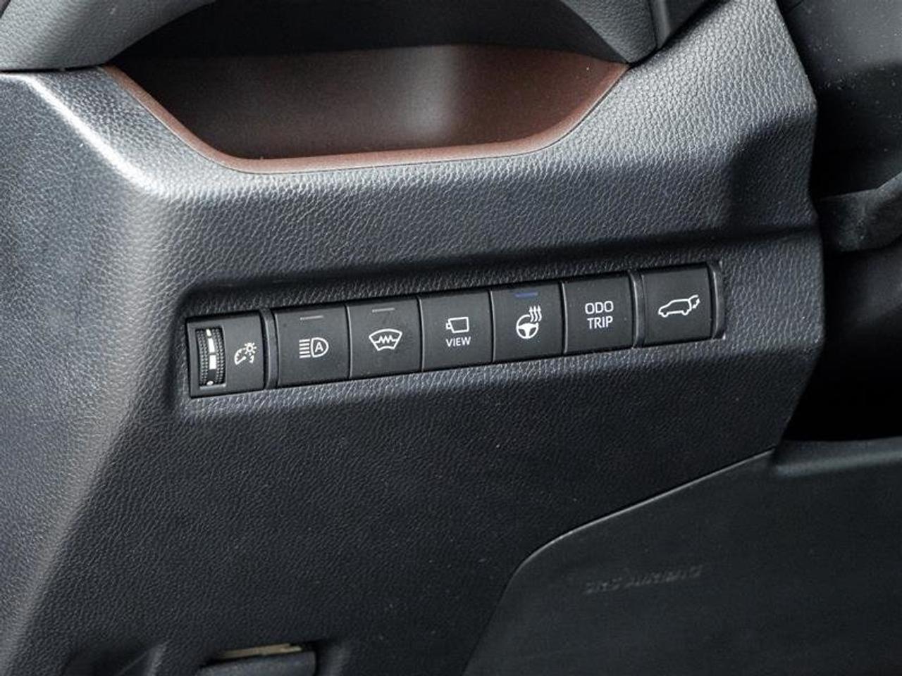 2025 Toyota RAV4 Hybrid Limited AWD Sunroof | Backup Cam | Navi | Heated Seats | Wireless Charging | JBL Audio | Limited Photo