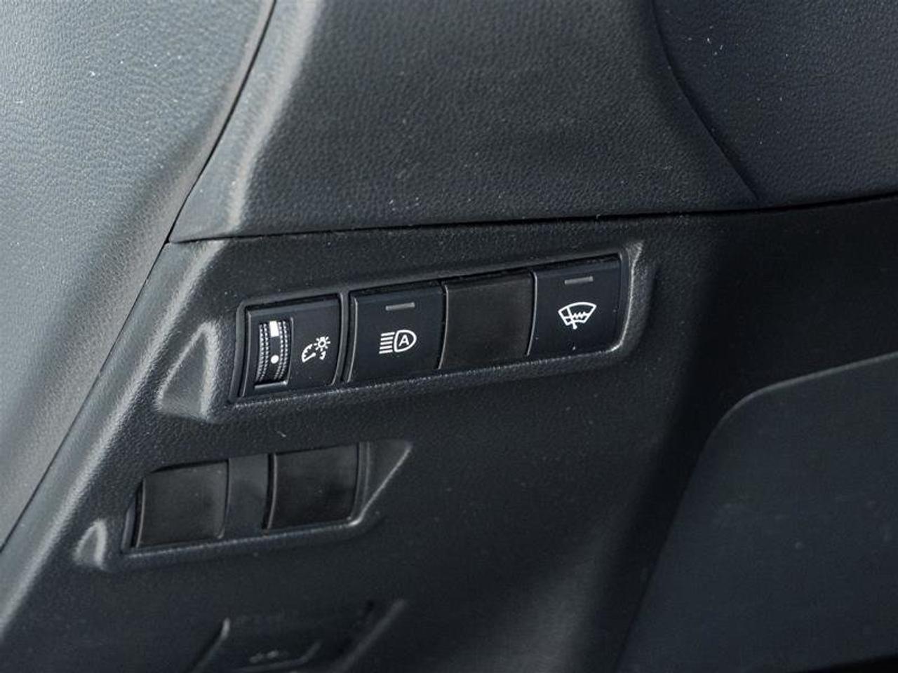 2023 Toyota Corolla Cross LE AWD Heated Seats| Heated Steering Wheel| Moonroof| Backup Camera| LE| AWD Photo