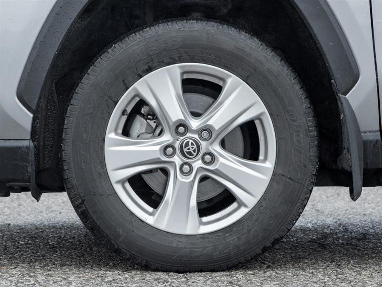 2021 Toyota RAV4 XLE AWD Sunroof | Backup Cam | Heated Seats | XLE | AWD Photo3
