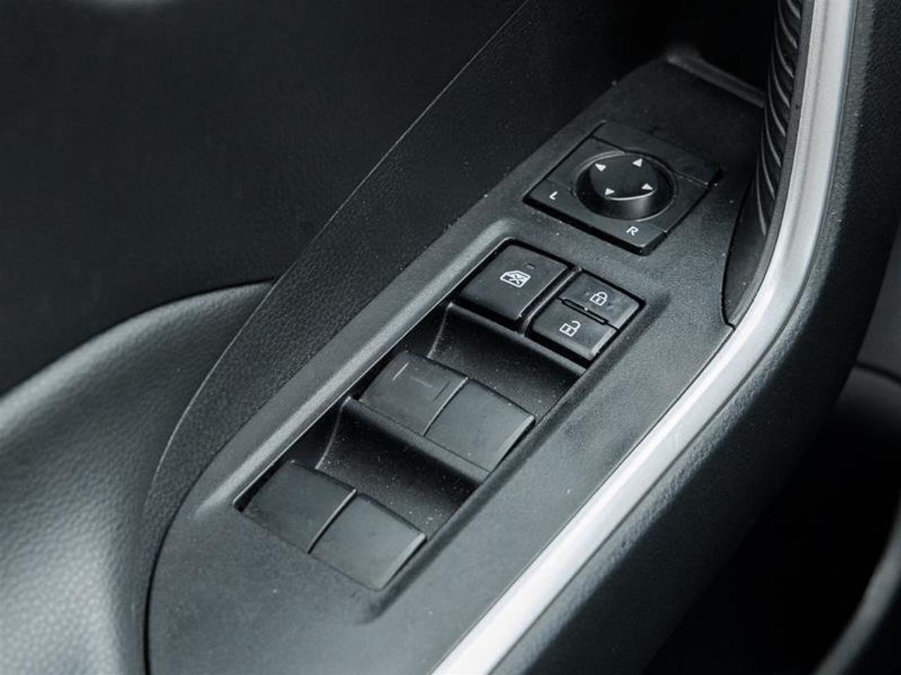 2021 Toyota RAV4 XLE AWD Sunroof | Backup Cam | Heated Seats | XLE | AWD Photo