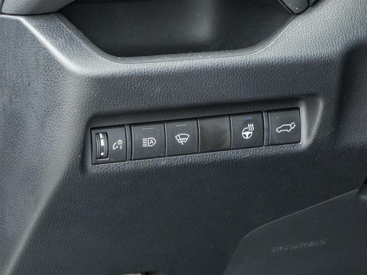 2021 Toyota RAV4 XLE AWD Sunroof | Backup Cam | Heated Seats | XLE | AWD Photo