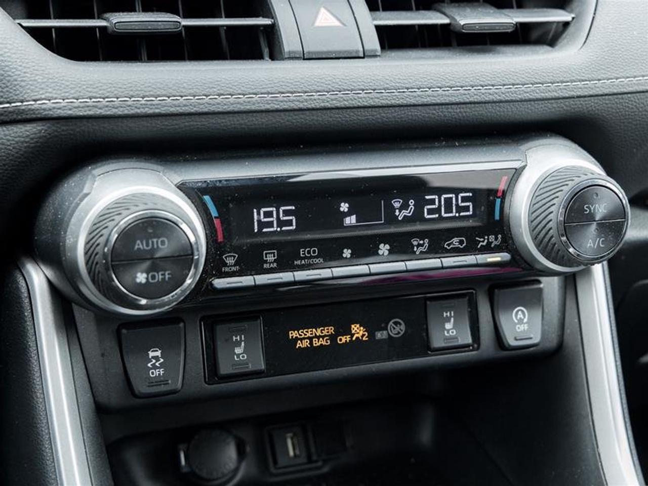 2021 Toyota RAV4 XLE AWD Sunroof | Backup Cam | Heated Seats | XLE | AWD Photo