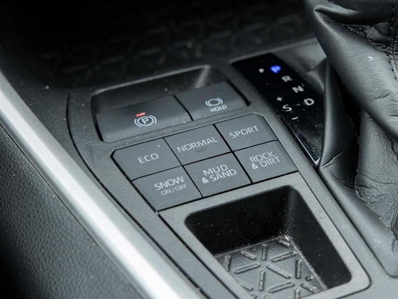 2021 Toyota RAV4 XLE AWD Sunroof | Backup Cam | Heated Seats | XLE | AWD Photo