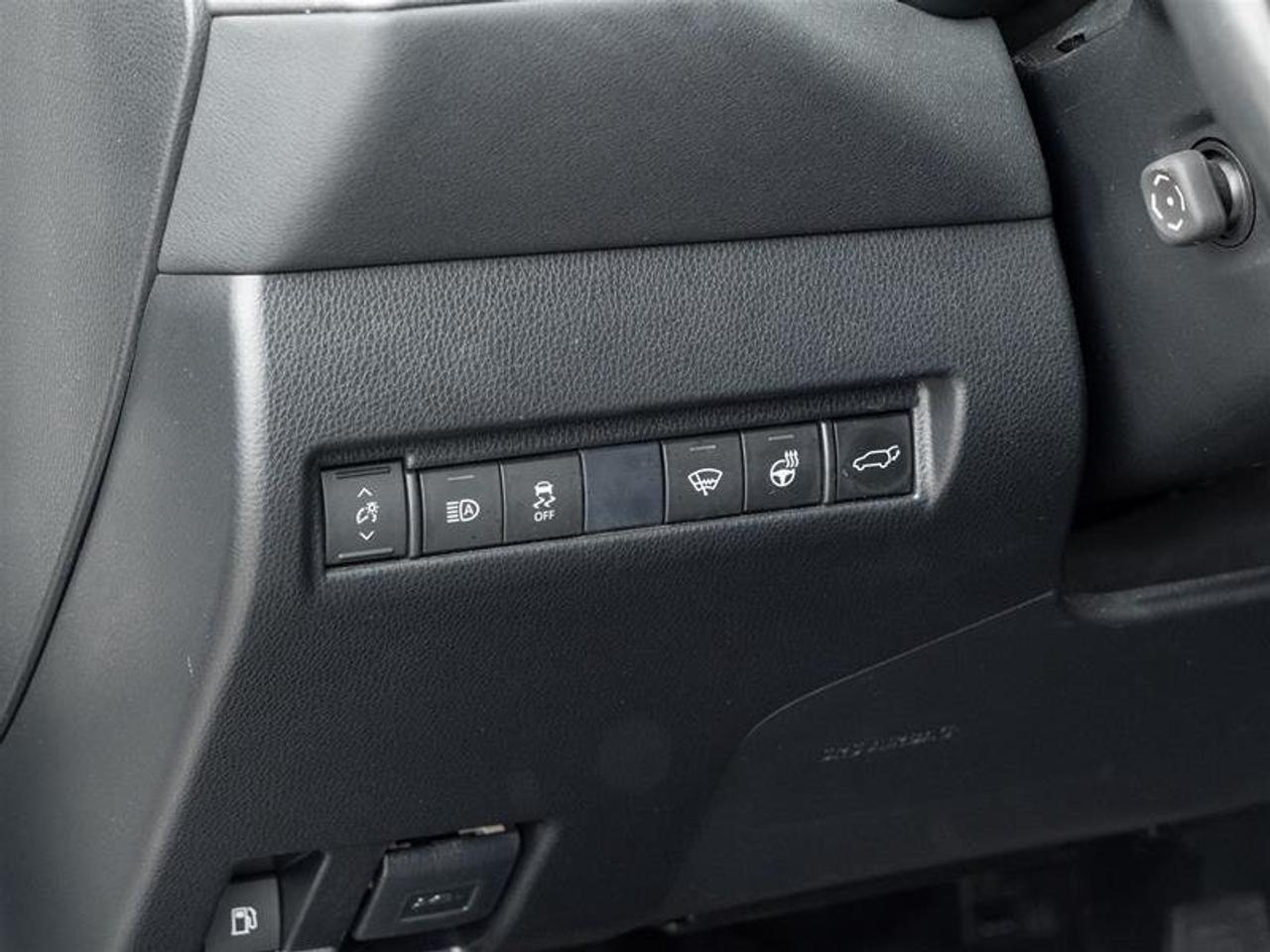 2021 Toyota Venza Hybrid Venza XLE Backup Cam | Navi | Heated Seats | Wireless Charging | JBL Audio | XLE Photo