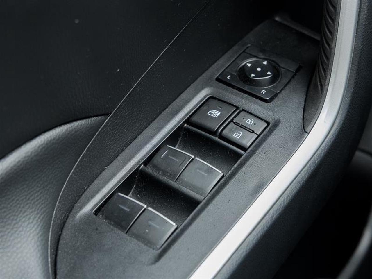 2025 Toyota RAV4 Hybrid XLE AWD Sunroof | Backup Cam | Heated Seats | Hybrid | XLE | AWD Photo
