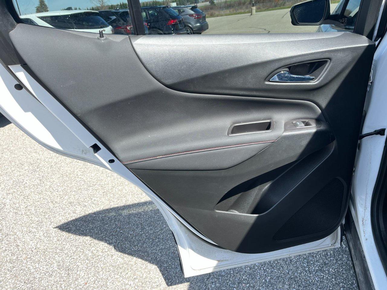 2022 Chevrolet Equinox RS AWD Photo