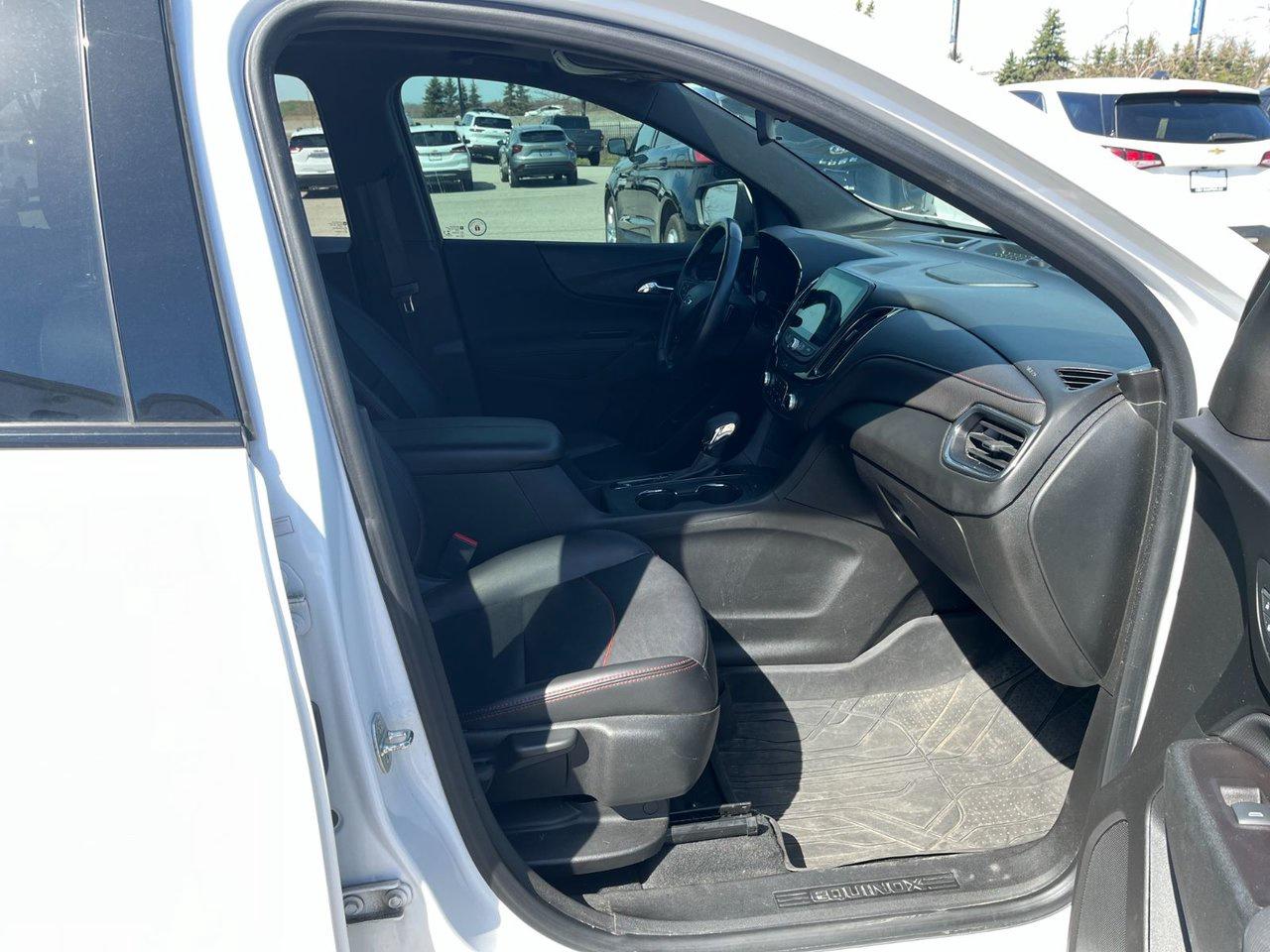 2022 Chevrolet Equinox RS AWD Photo