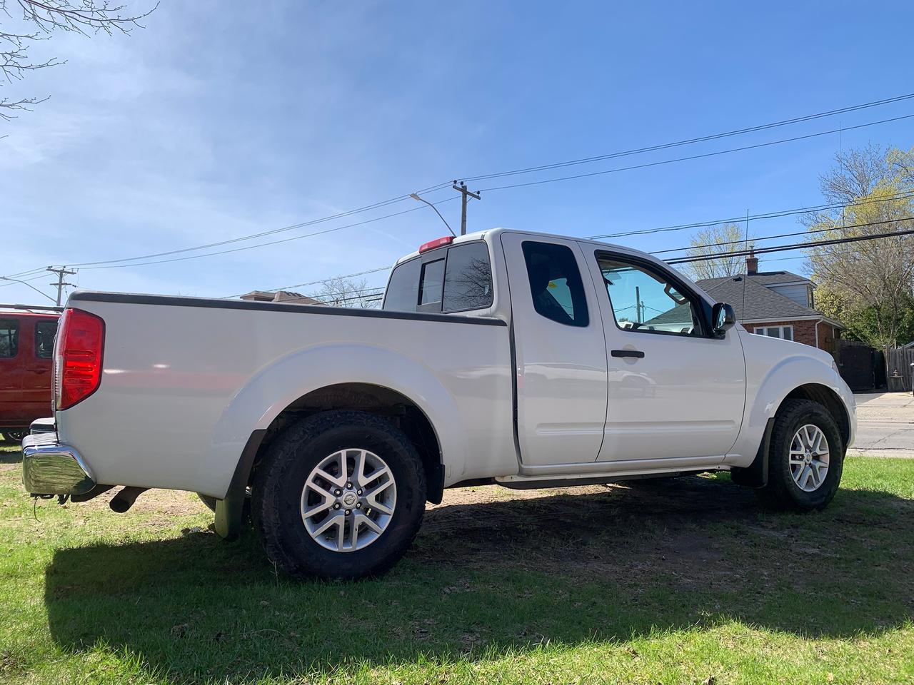 2016 Nissan Frontier SV Photo4