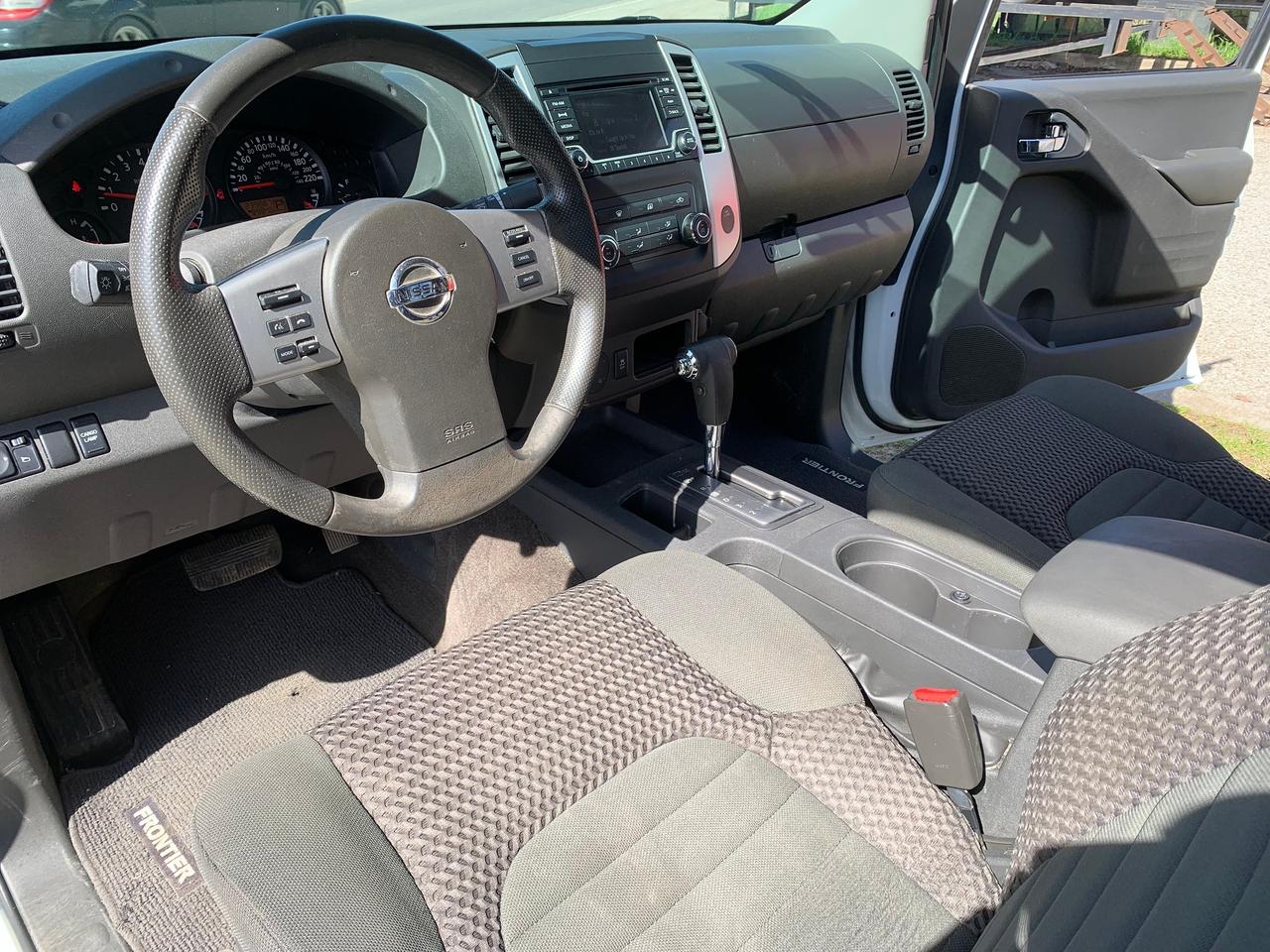 2016 Nissan Frontier SV Photo