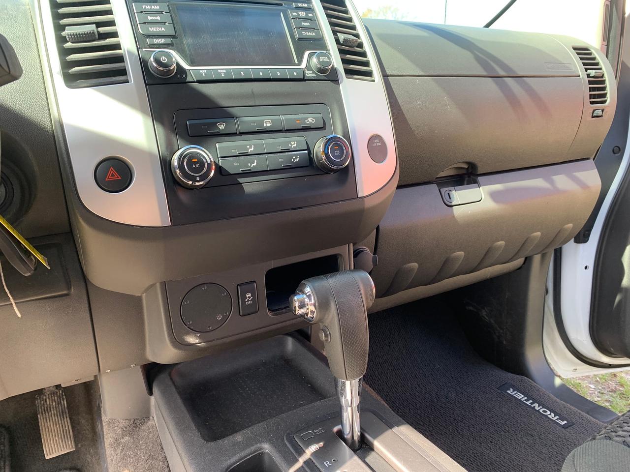 2016 Nissan Frontier SV Photo