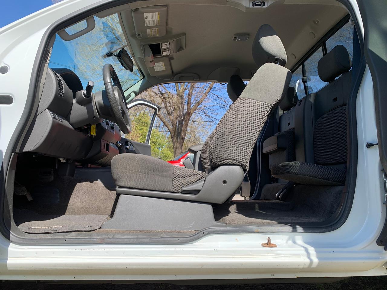 2016 Nissan Frontier SV Photo