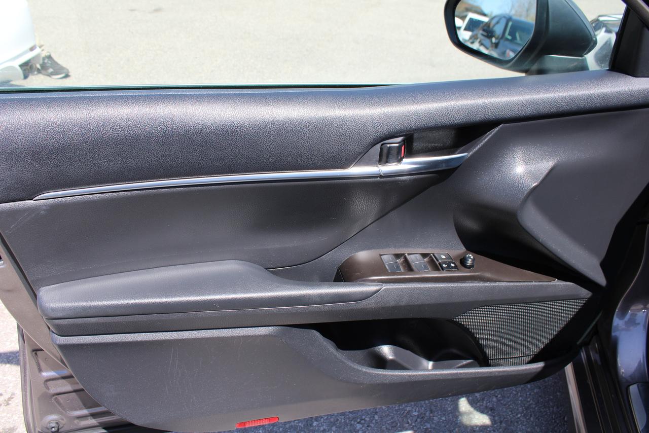 2024 Toyota Camry SE Auto Photo