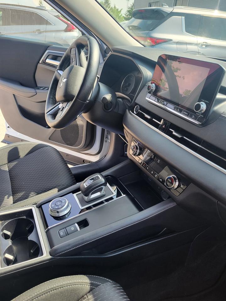 2024 Mitsubishi Outlander SE Photo