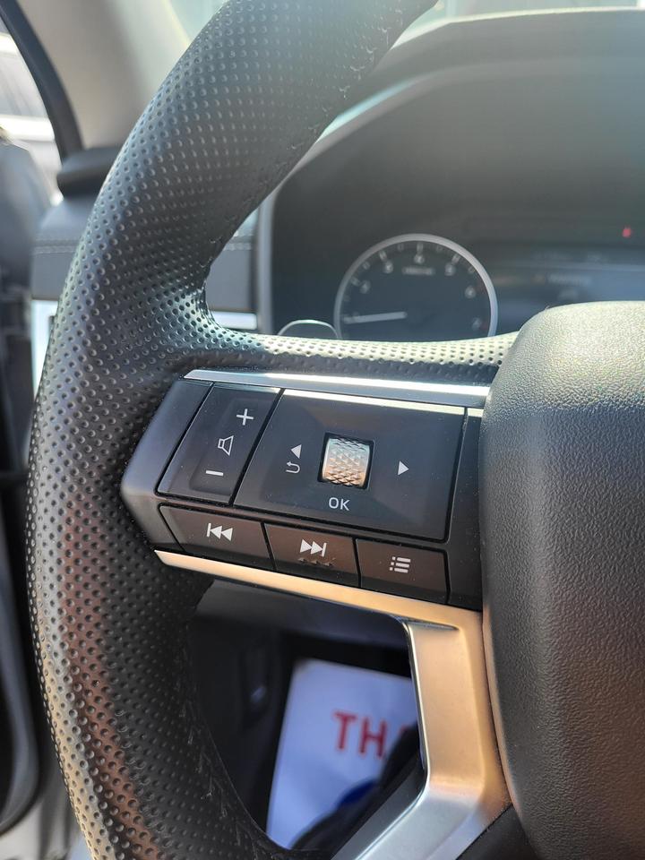 2024 Mitsubishi Outlander SE Photo