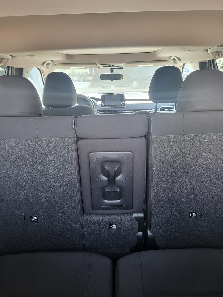 2024 Mitsubishi Outlander SE Photo