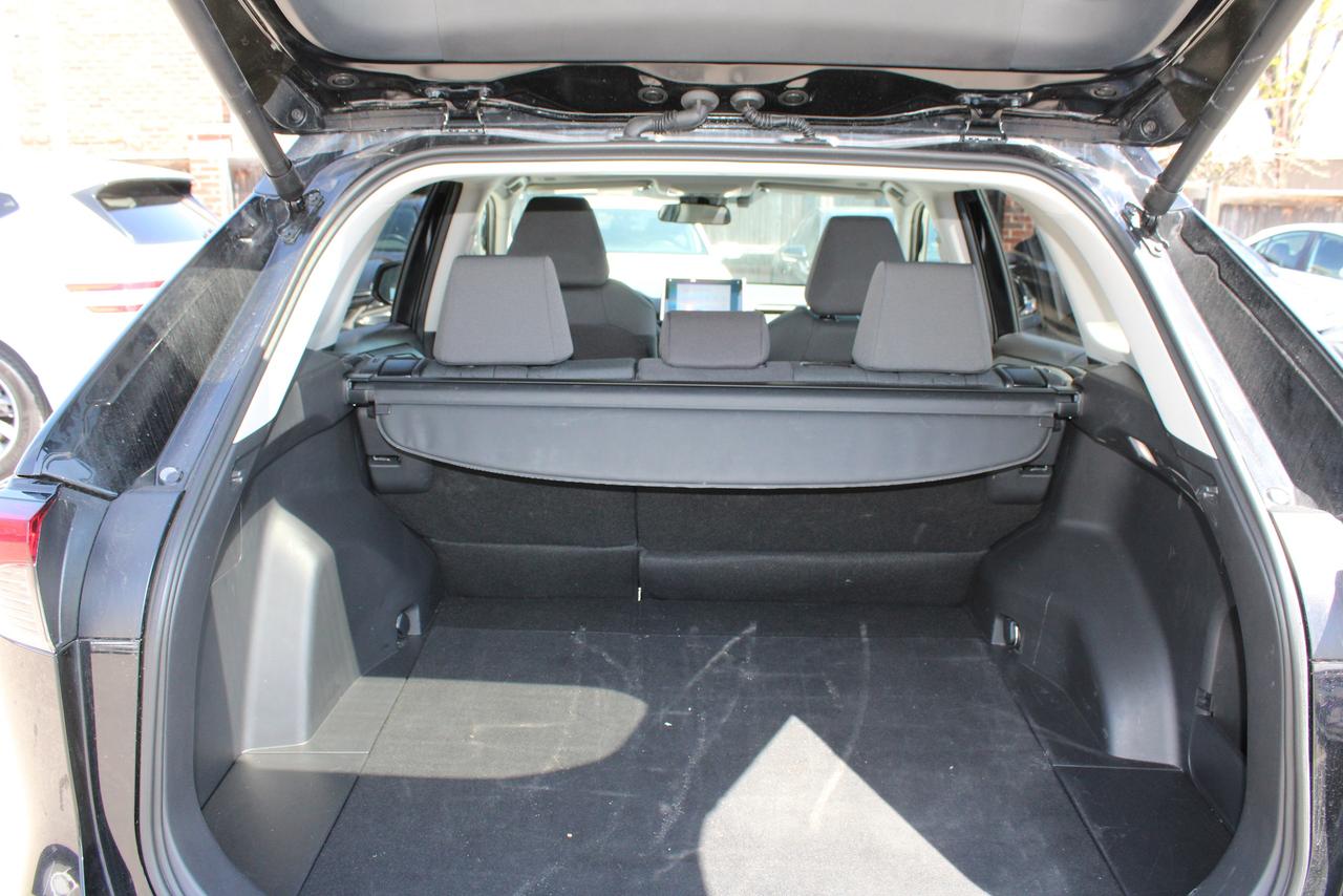 2025 Toyota RAV4 XLE Photo