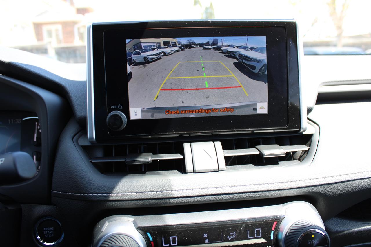 2025 Toyota RAV4 XLE Photo