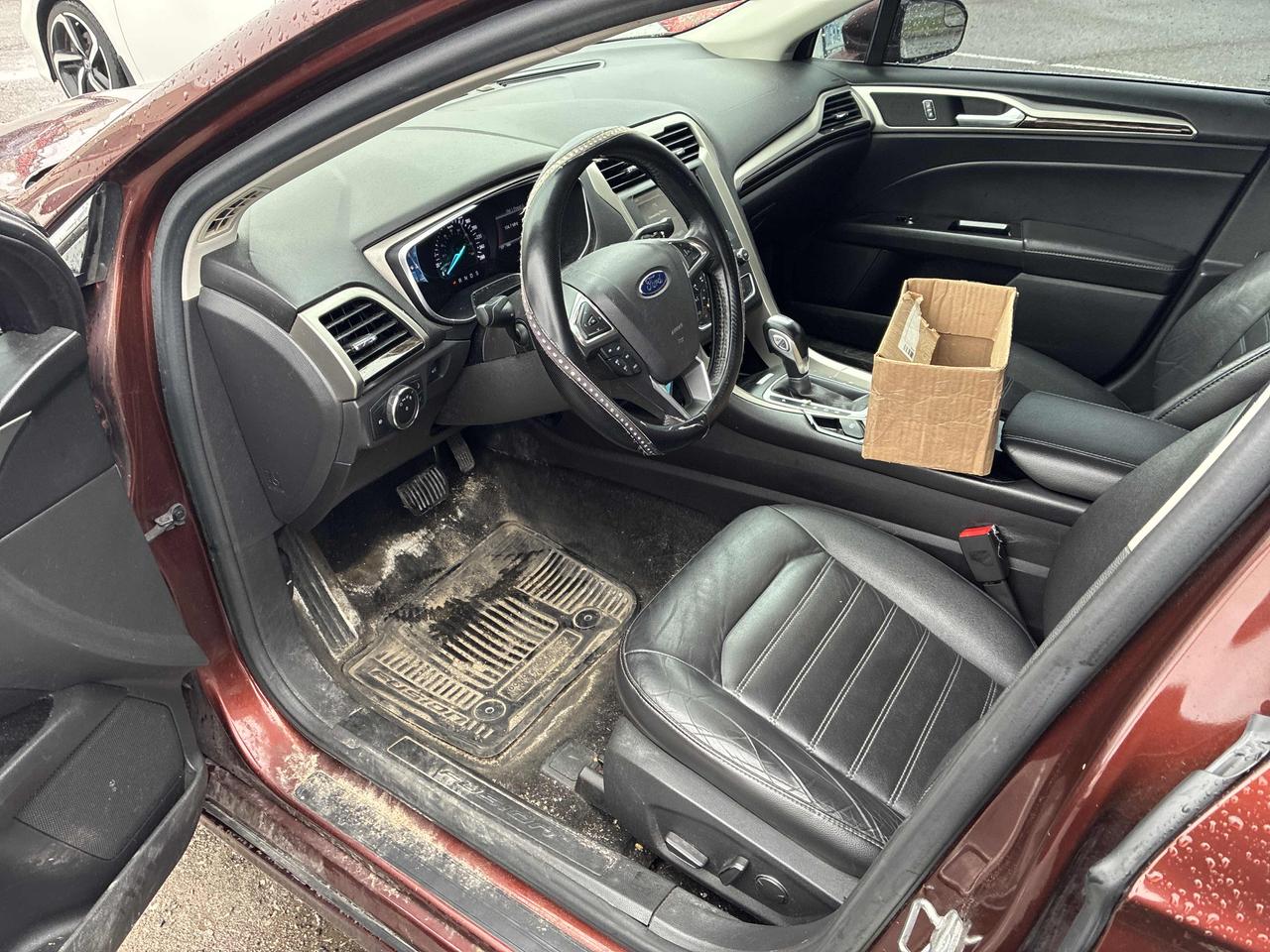 2016 Ford Fusion SE | Leather | Sunroof | Reverse Cam | Alloys ++ Photo21