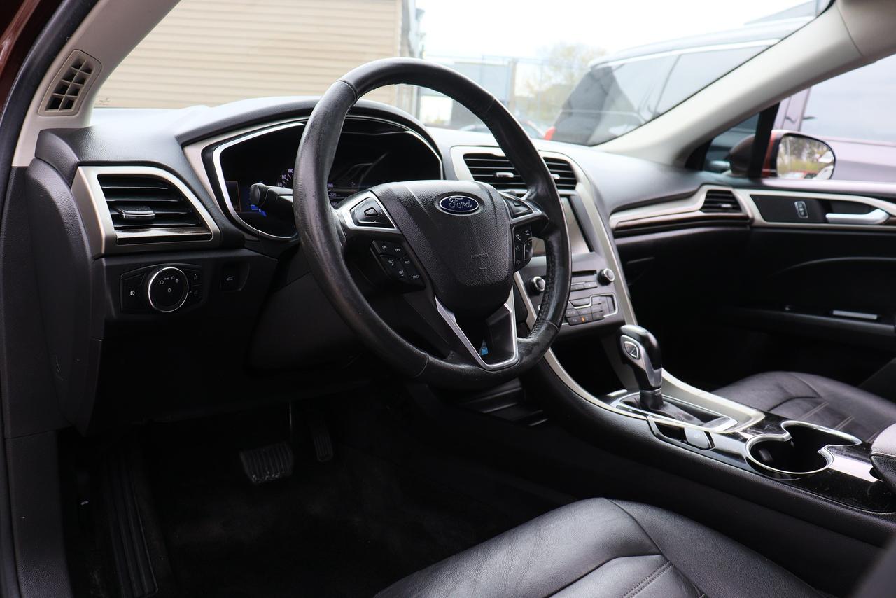 2016 Ford Fusion SE | Leather | Sunroof | Nav | Cam | Alloys & More Photo61