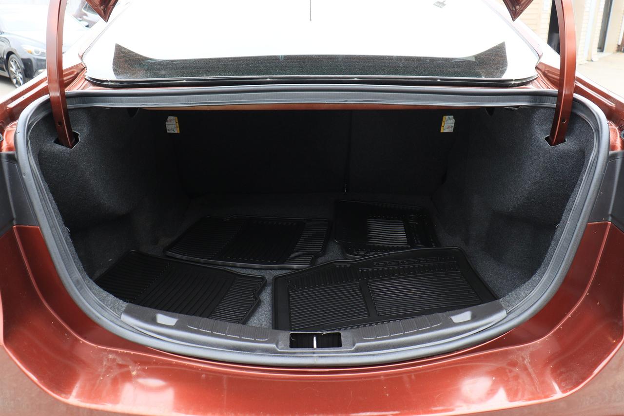 2016 Ford Fusion SE | Leather | Sunroof | Nav | Cam | Alloys & More Photo65