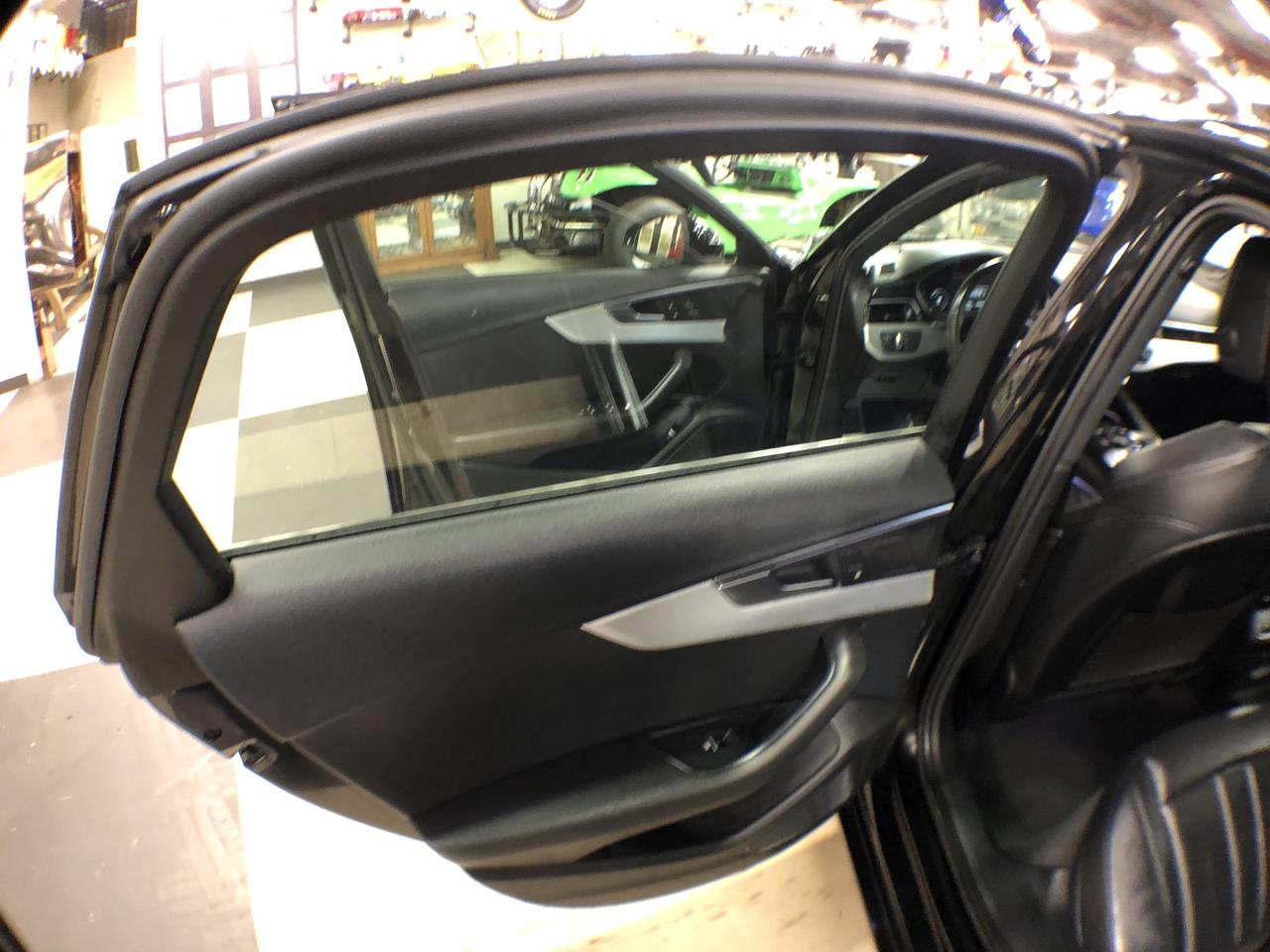 2019 Audi A4 TECHNIK S-LINE AWD LEATHER SUNROOF NAV B/SPOT CAME Photo