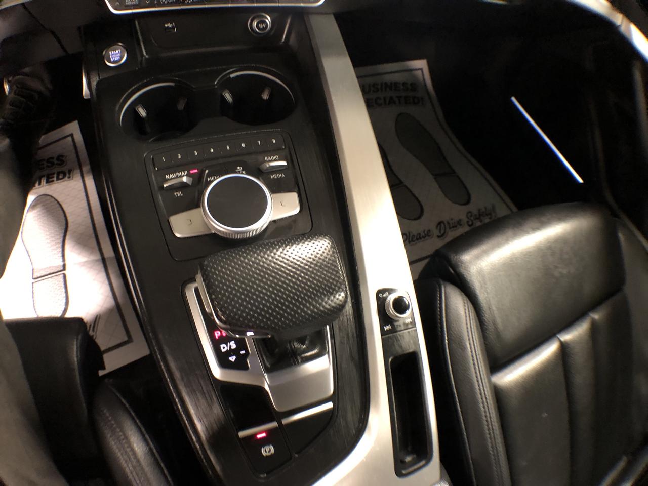2019 Audi A4 TECHNIK S-LINE AWD LEATHER SUNROOF NAV B/SPOT CAME Photo