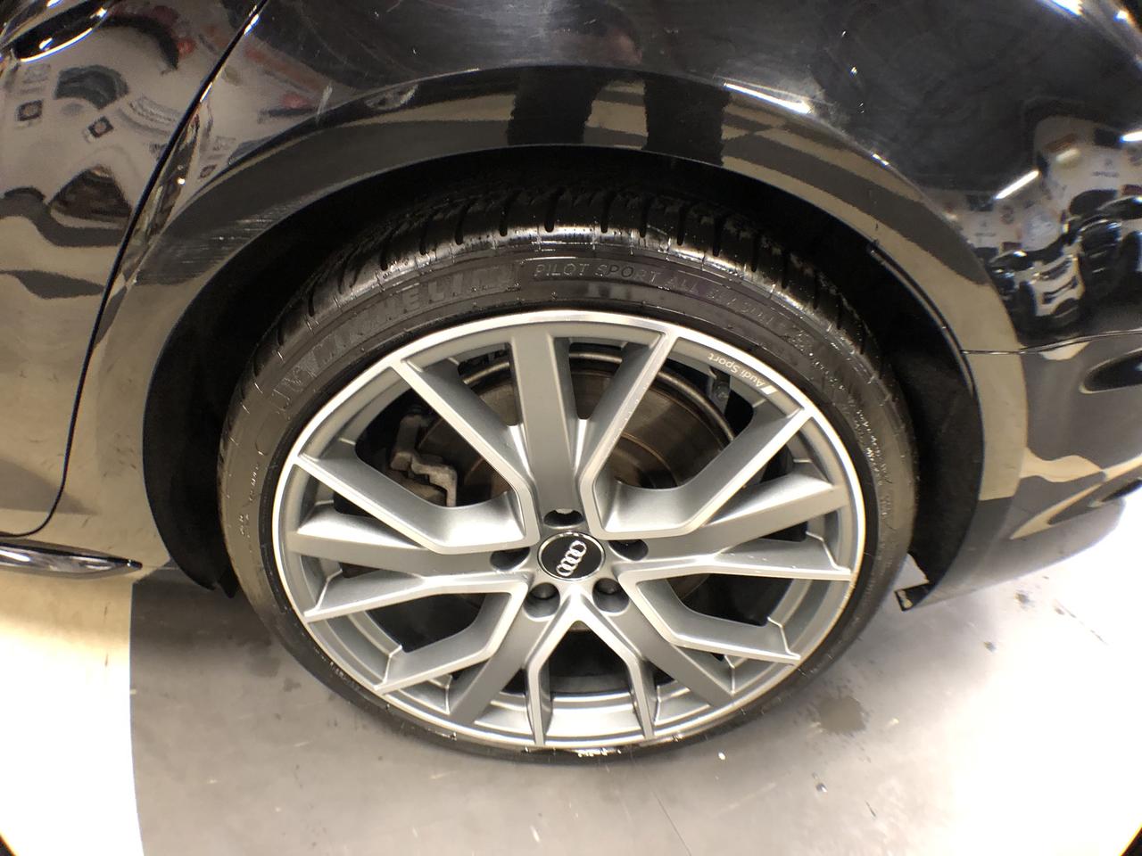 2019 Audi A4 TECHNIK S-LINE AWD LEATHER SUNROOF NAV B/SPOT CAME Photo