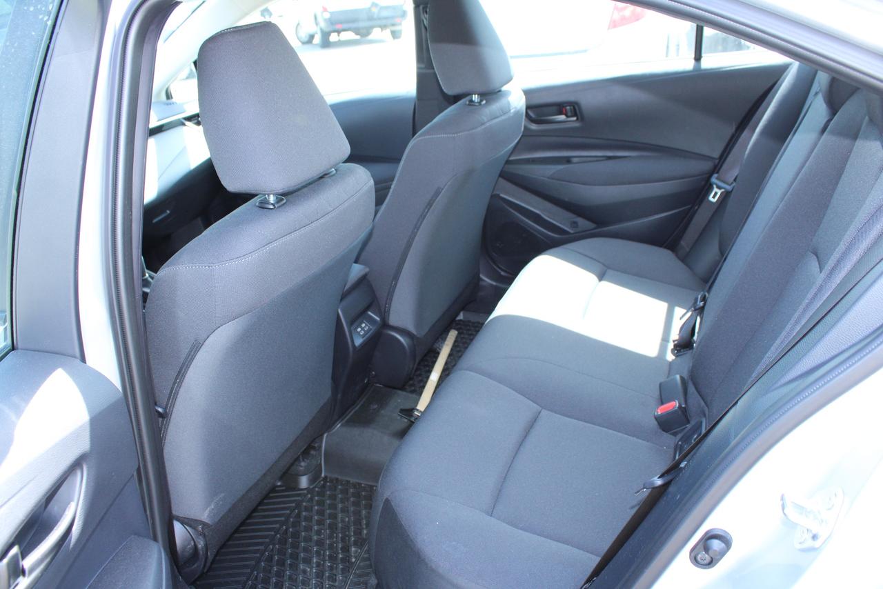 2025 Toyota Corolla LE With Sunroof Photo