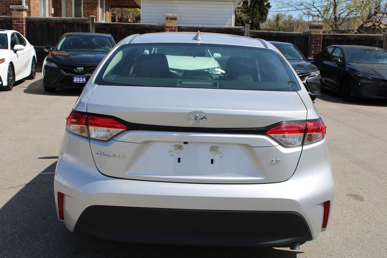 2025 Toyota Corolla LE With Sunroof Photo