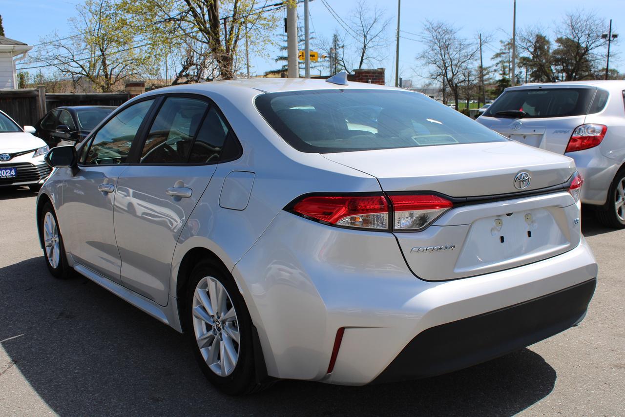 2025 Toyota Corolla LE With Sunroof Photo4