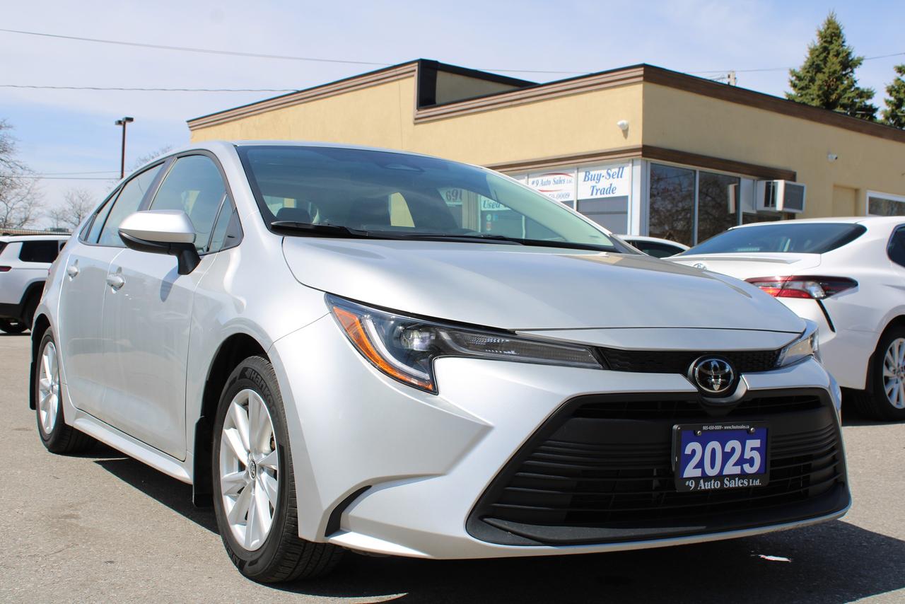 2025 Toyota Corolla LE With Sunroof Photo