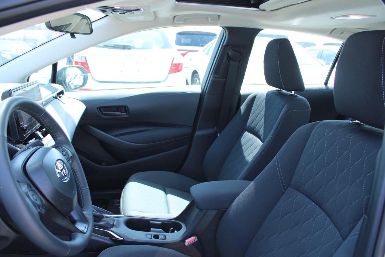 2025 Toyota Corolla LE With Sunroof Photo