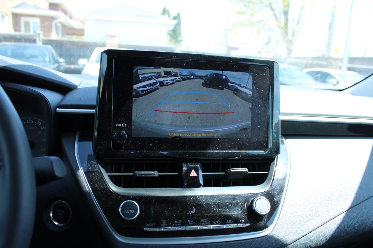 2025 Toyota Corolla LE With Sunroof Photo