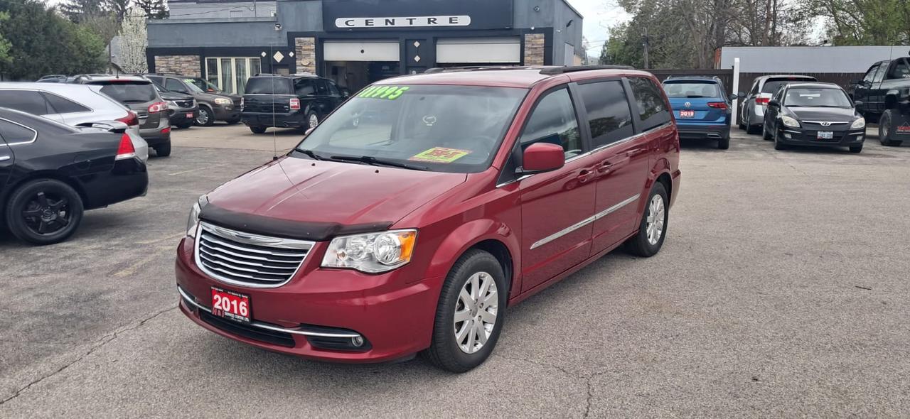 2016 Chrysler Town & Country TOURING Photo0
