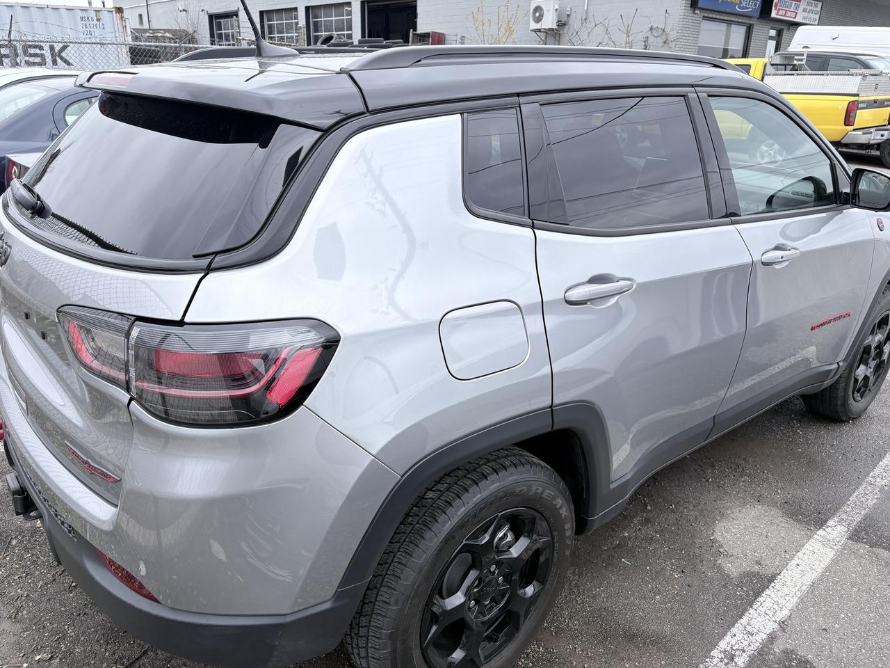 2023 Jeep Compass Trailhawk Elite Photo3