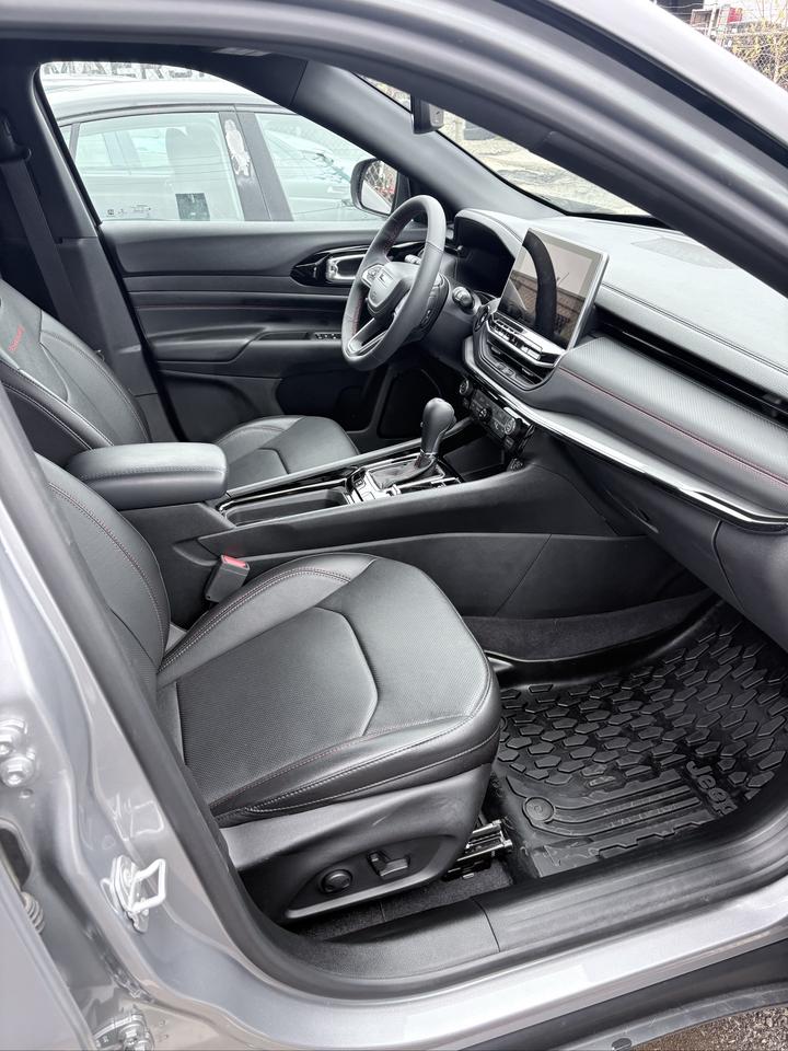2023 Jeep Compass Trailhawk Elite Photo
