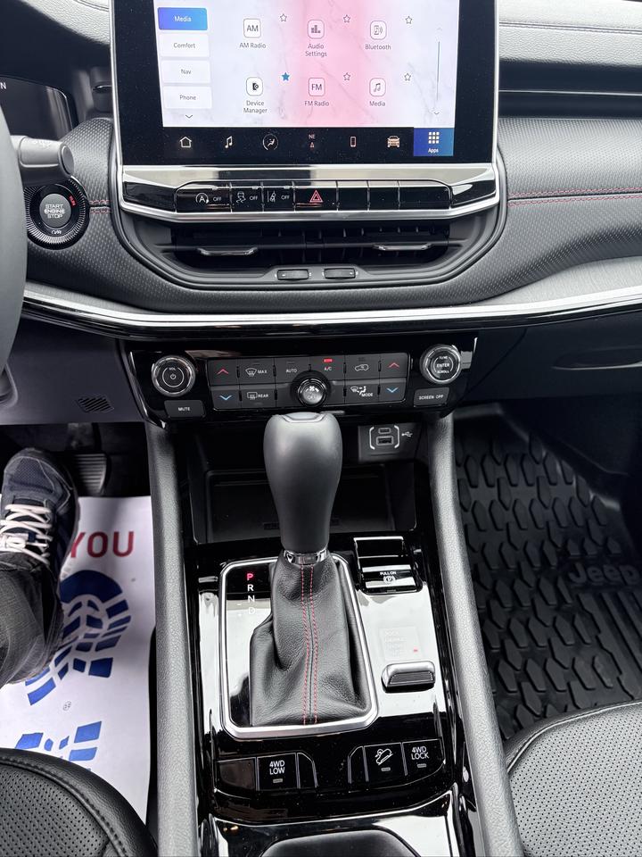 2023 Jeep Compass Trailhawk Elite Photo