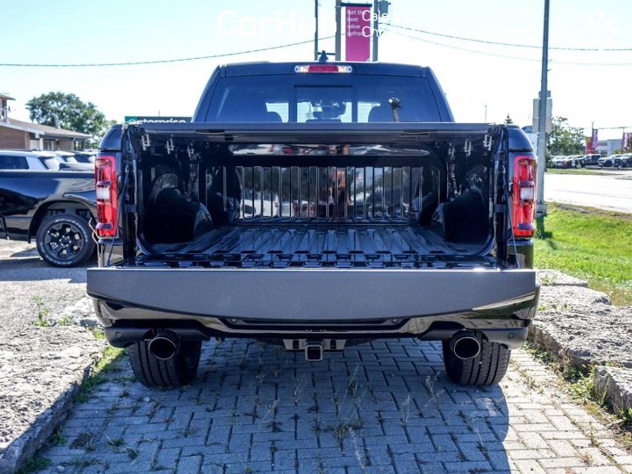 2026 RAM 1500 Sport Crew Cab 5'7"  V8 WITH ETORQUE | DUAL-PANE PANORAMIC SUNROOF | $5,140 IN FACTORY OPTIONS Photo