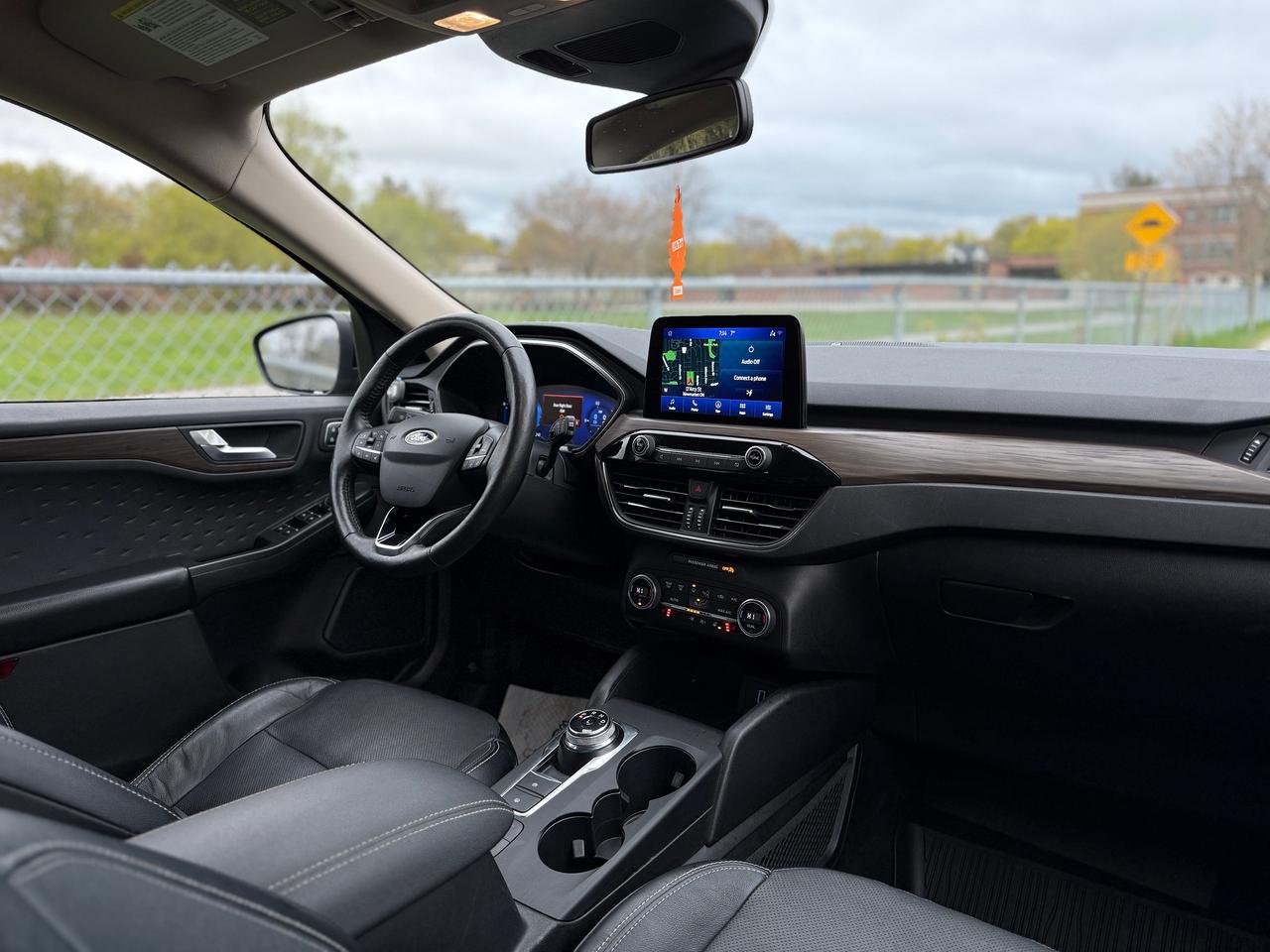 2020 Ford Escape Titanium Hybrid AWD Photo