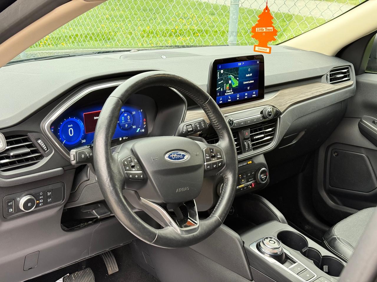 2020 Ford Escape Titanium Hybrid AWD Photo