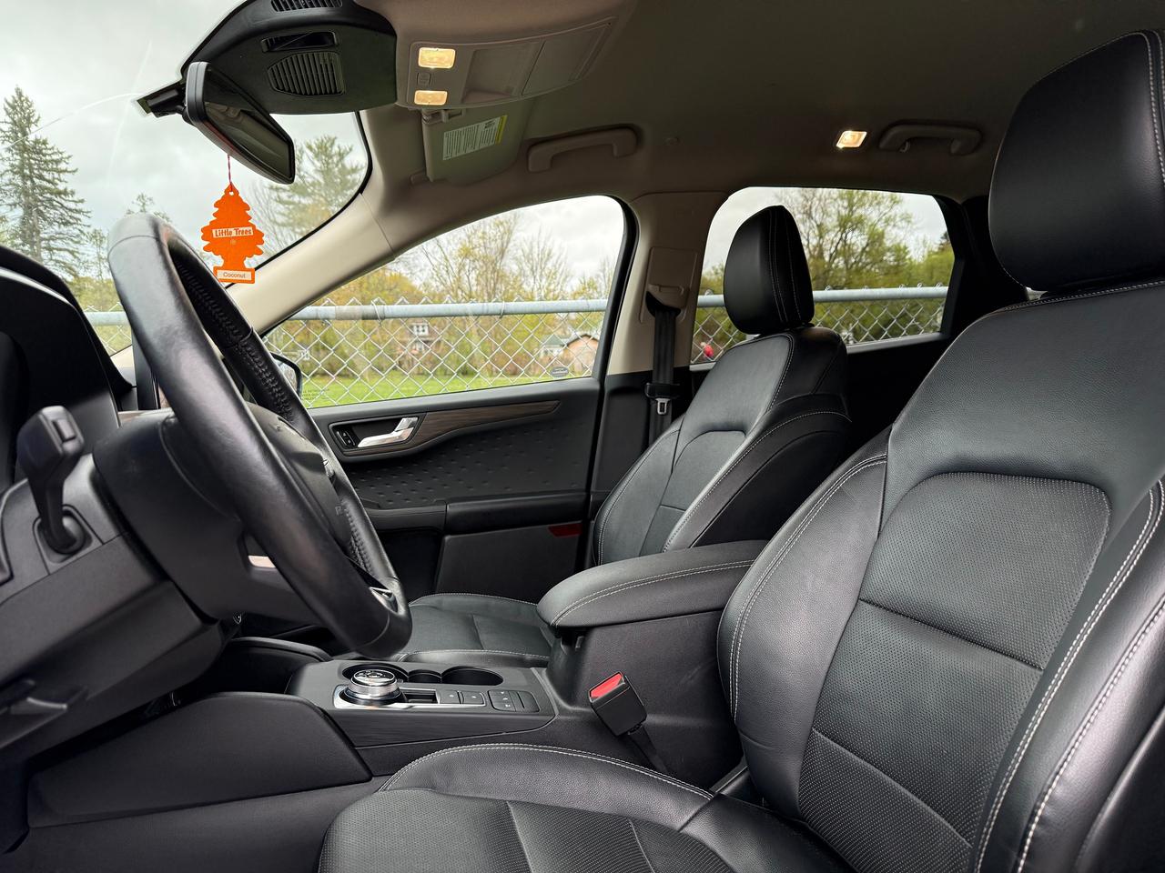 2020 Ford Escape Titanium Hybrid AWD Photo