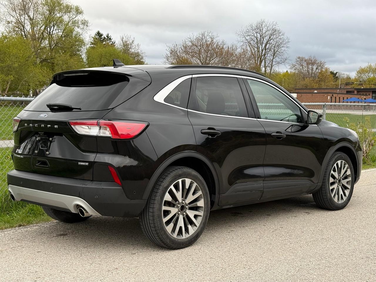 2020 Ford Escape Titanium Hybrid AWD Photo