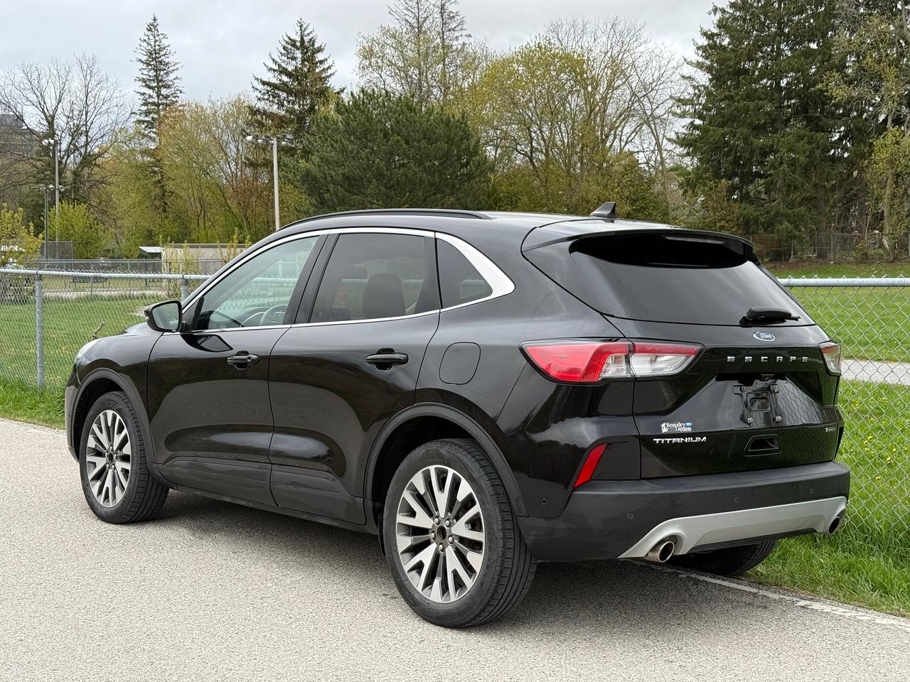 2020 Ford Escape Titanium Hybrid AWD Photo