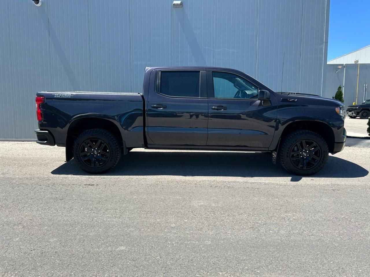 2024 Chevrolet Silverado 1500 Crew Cab Short Box 4-Wheel Drive LT Trail Boss Photo