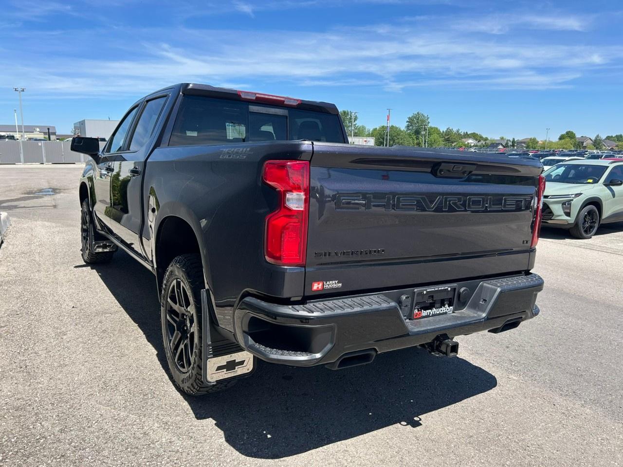 2024 Chevrolet Silverado 1500 Crew Cab Short Box 4-Wheel Drive LT Trail Boss Photo