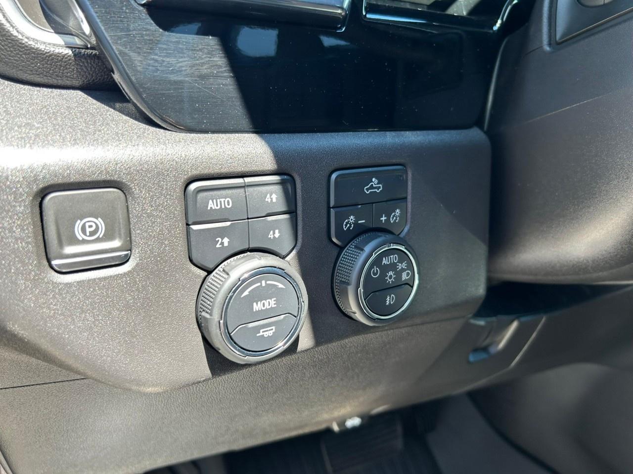 2024 Chevrolet Silverado 1500 Crew Cab Short Box 4-Wheel Drive LT Trail Boss Photo