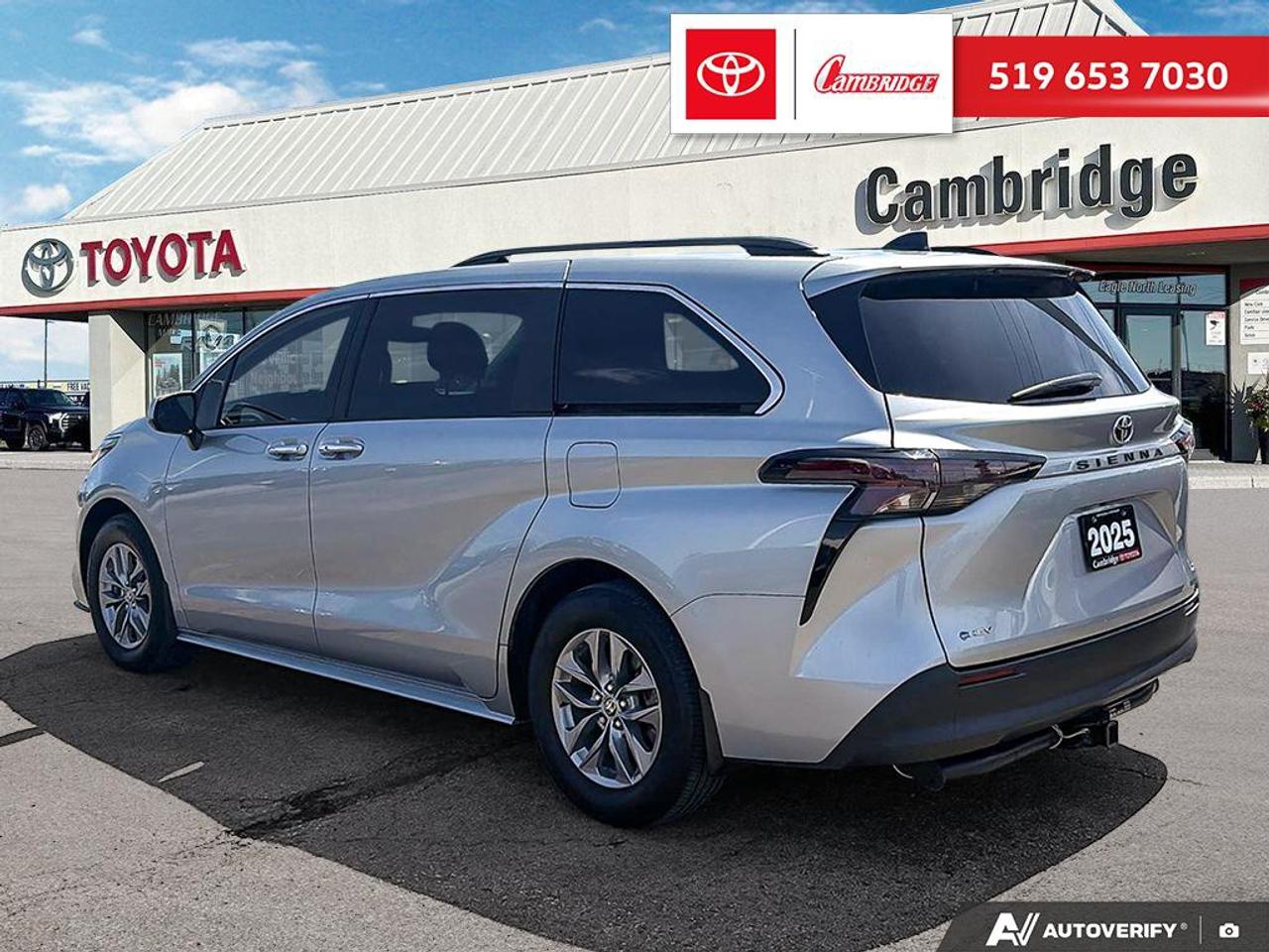 2025 Toyota Sienna XLE 8-Passenger Photo