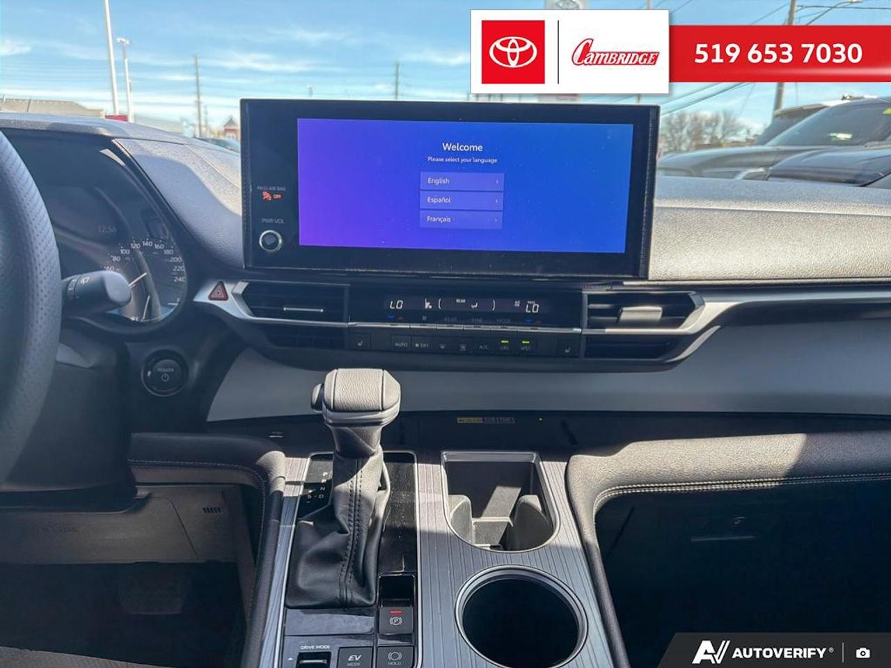 2025 Toyota Sienna XLE 8-Passenger Photo