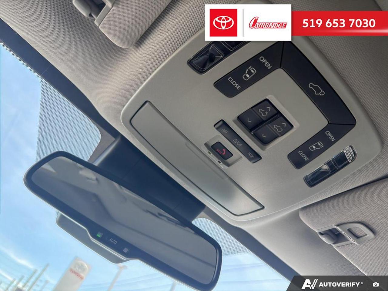 2025 Toyota Sienna XLE 8-Passenger Photo